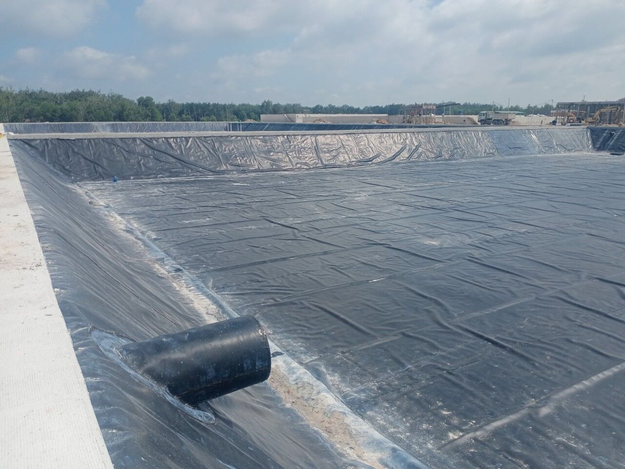 bể đạt chuẩn thì chiều cao nên dao động từ 1,2-1,5m